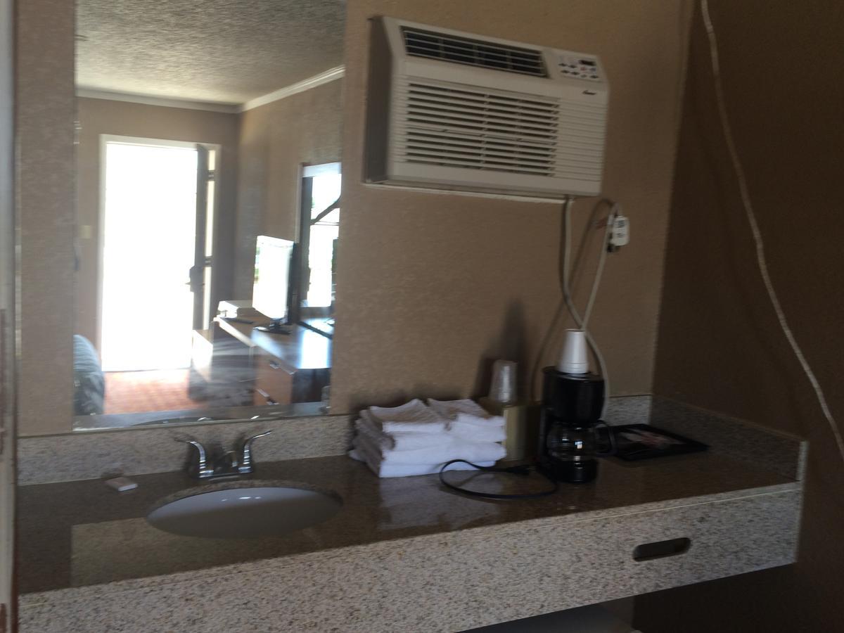 Lake Shore Motel Mannford Εξωτερικό φωτογραφία